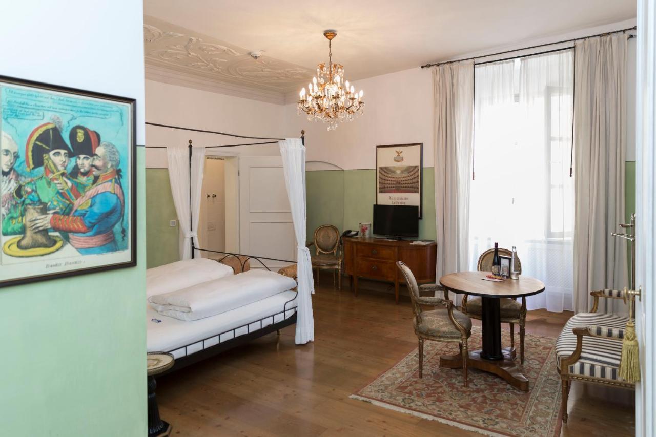 Hotel Orphee - Grosses Haus เรเกนส์บวร์ก ภายนอก รูปภาพ