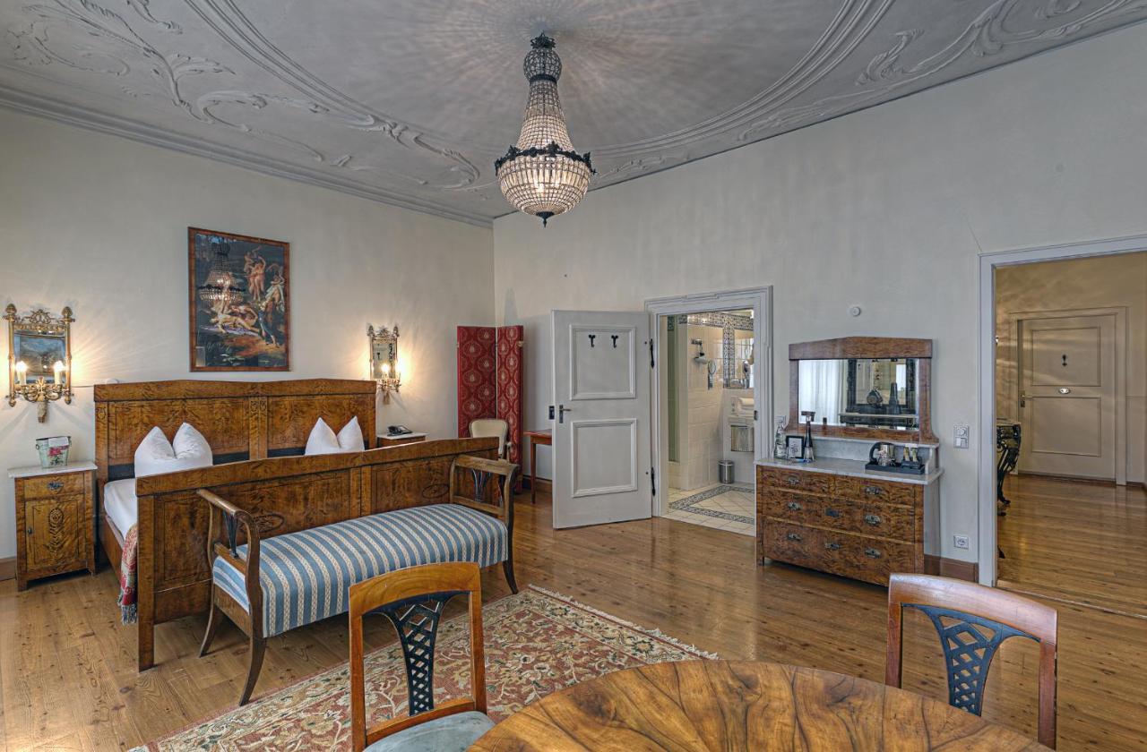 Hotel Orphee - Grosses Haus เรเกนส์บวร์ก ภายนอก รูปภาพ