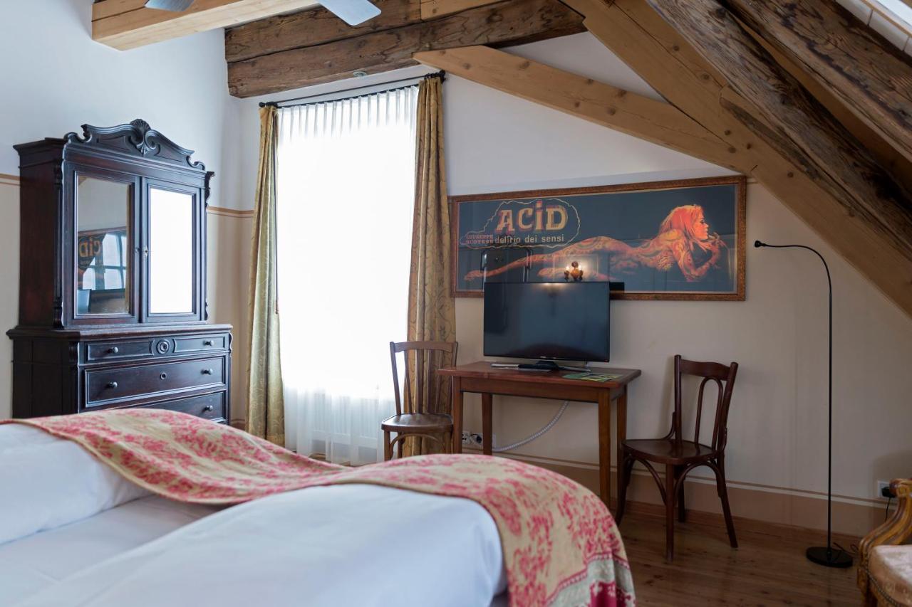 Hotel Orphee - Grosses Haus เรเกนส์บวร์ก ภายนอก รูปภาพ